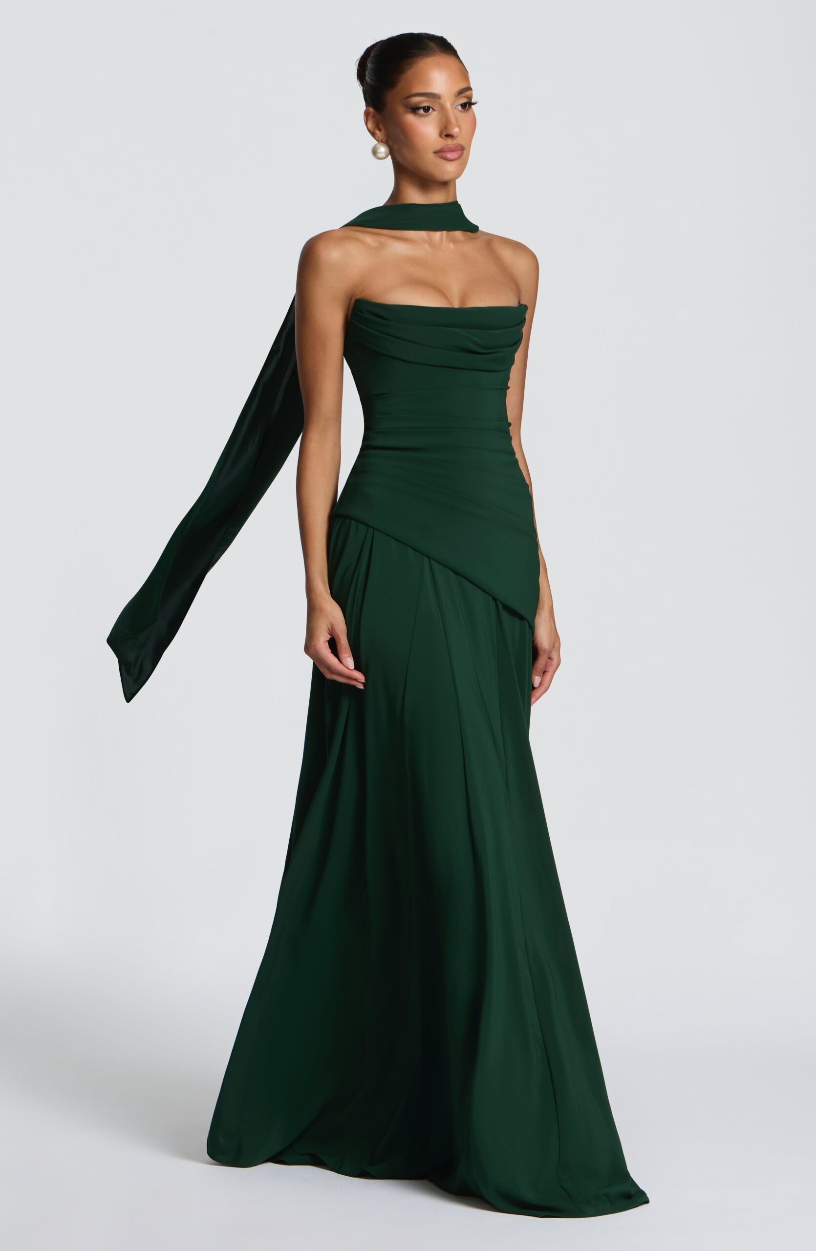 Elegant Chiffon Neck Wrap - Emerald Shade - Image 4