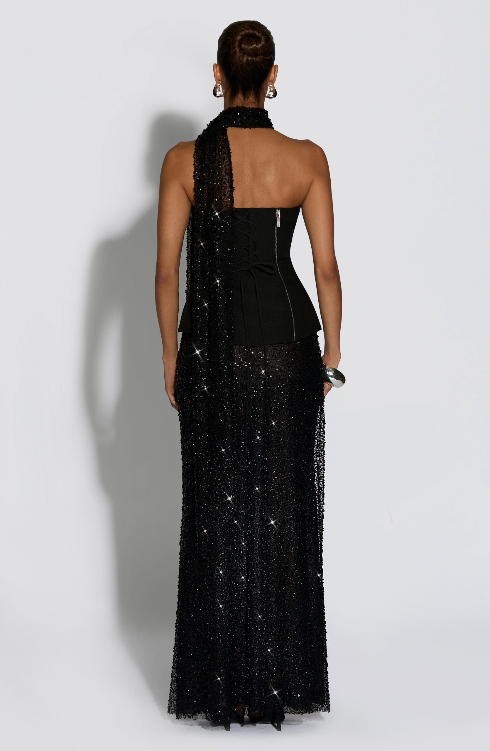 Elegant Black Tulle Neck Wrap - Image 6