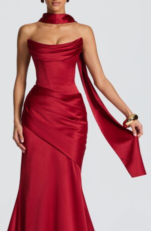 Deep Red Satin Scarf for Elegant Outfit Enhancement