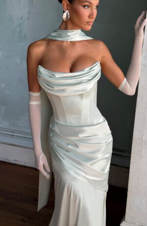 Elegant Satin Neck Wrap - Mint Hue Accessory
